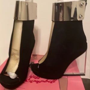 Women size 7.5 dress shoes